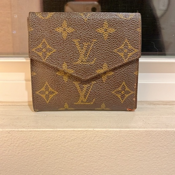 Louis Vuitton Wallet with wear - Picture 2 of 6
